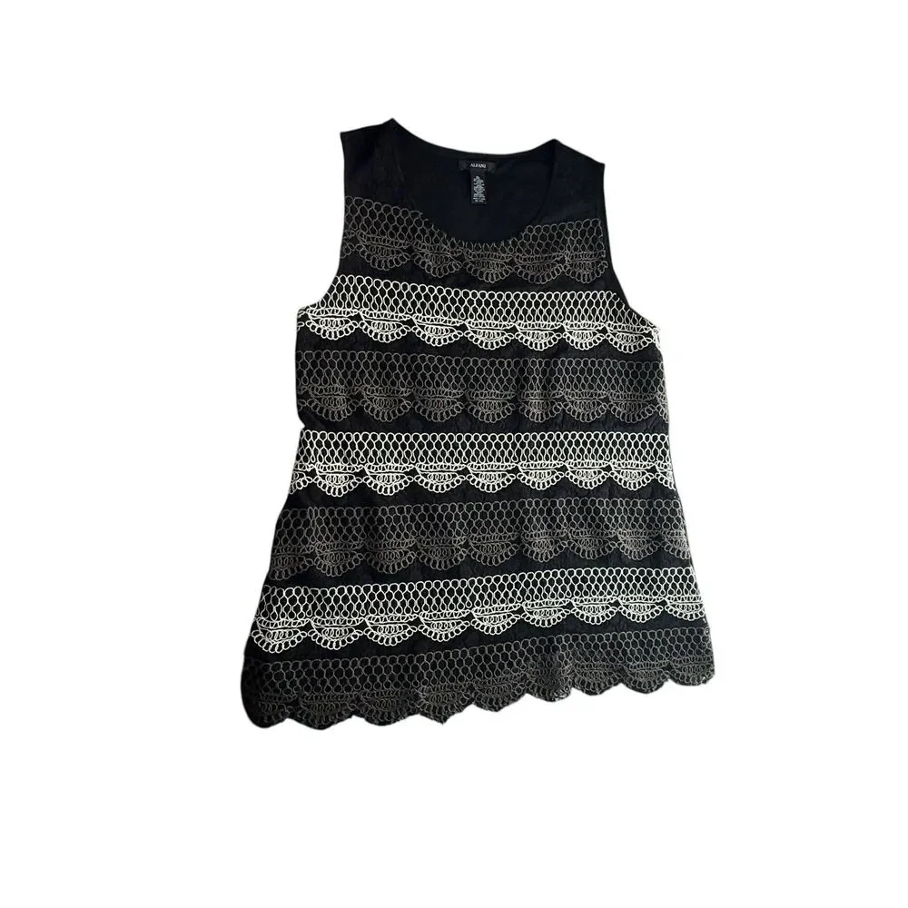 Alfani Women’s Black Lace Embroidered Top Size XL Sheer Overlay Top - Picture 4 of 5